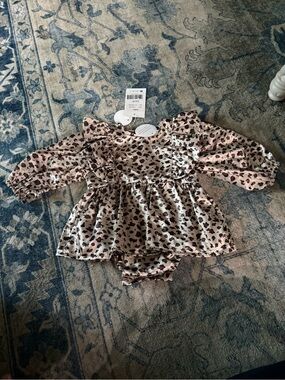 Infant Girl leopard Print Long-Sleeve Peplum Dress with attached ruffle bloomers